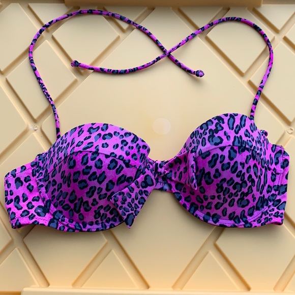 Victoria‘s Secret bathing suit top - Picture 1 of 8